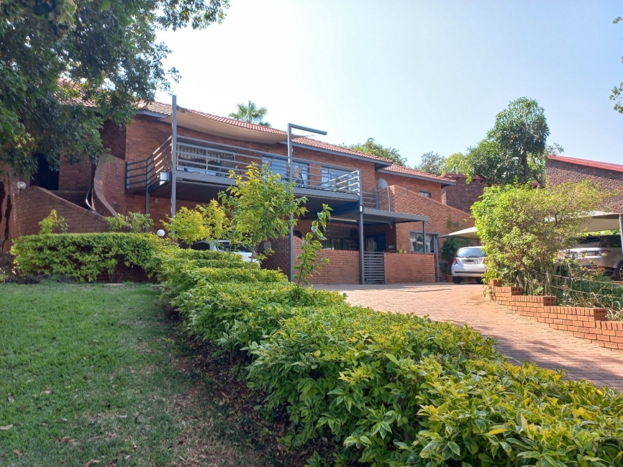 4 Bedroom Property for Sale in Safari Gardens North West